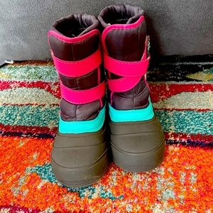 WonderNation Size 2 Girls Snowboots